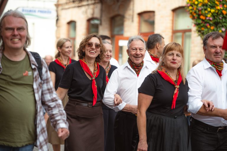 Skambančios turgaus aikštės I