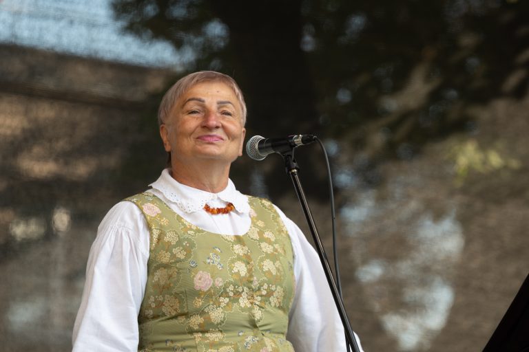 Skambančios turgaus aikštės II